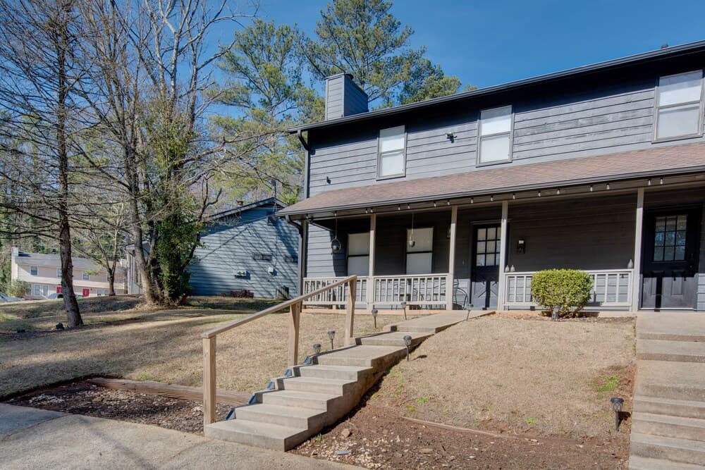 Smyrna Townhome Rental ~ 4 Mi to The Battery!