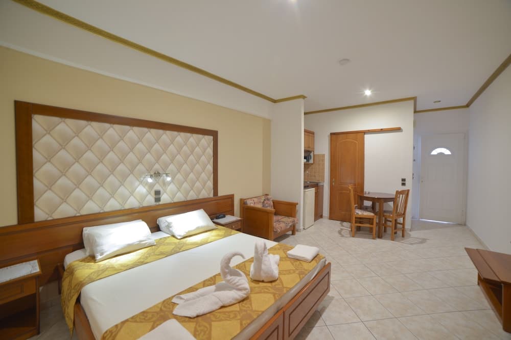 Angelina Hotel & Apartments