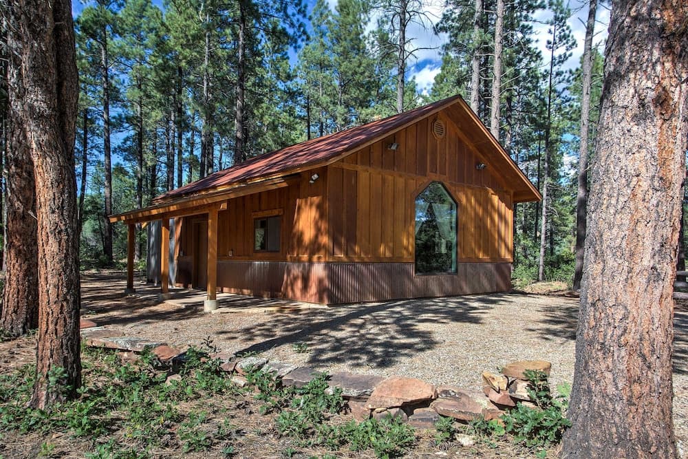 Mancos Cabin Rental on 80 Acres w/ Mountain View!