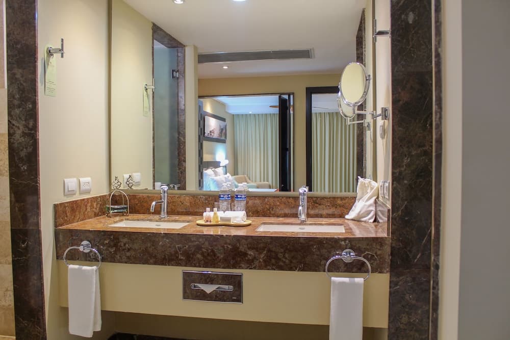 Sunset Plaza Beach Resort & Spa Pto Vallarta All Inclusive