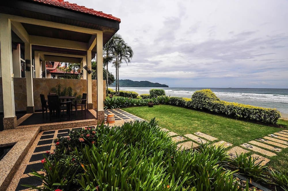 Borneo Beach Villa & Suite