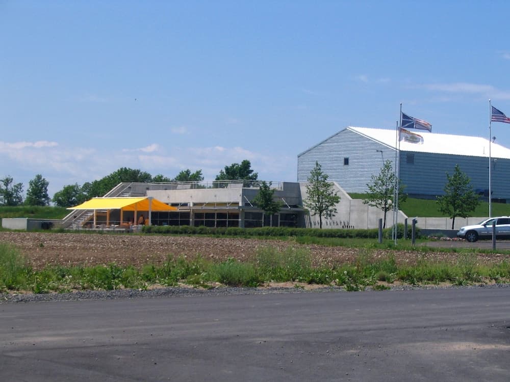 Huff Estates Inn & Winery