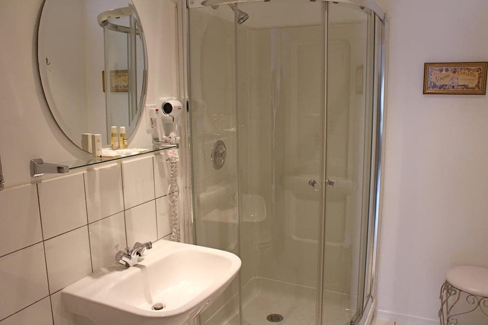 Hotel Charles-Alexandre - Par Aneyro