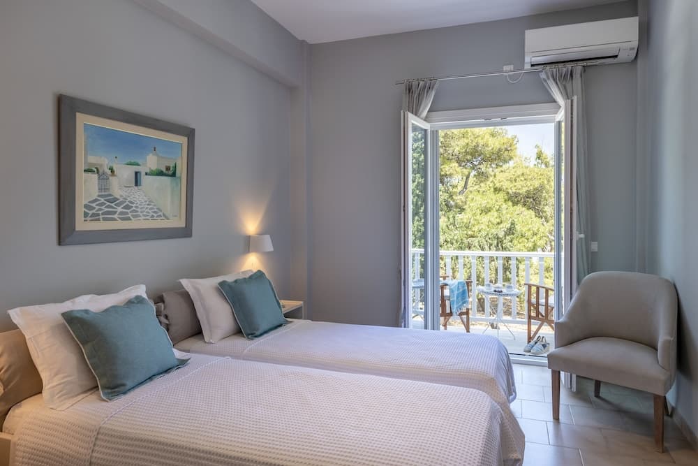 HOTEL DOUKISSA