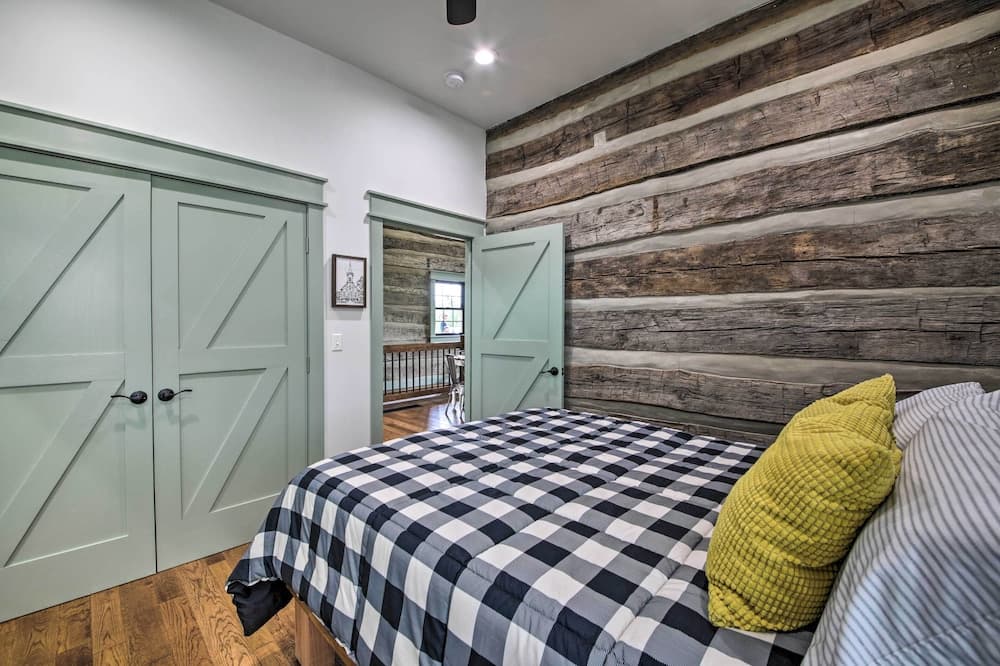 Bross Brother's Cabin w/ Wraparound Porch!