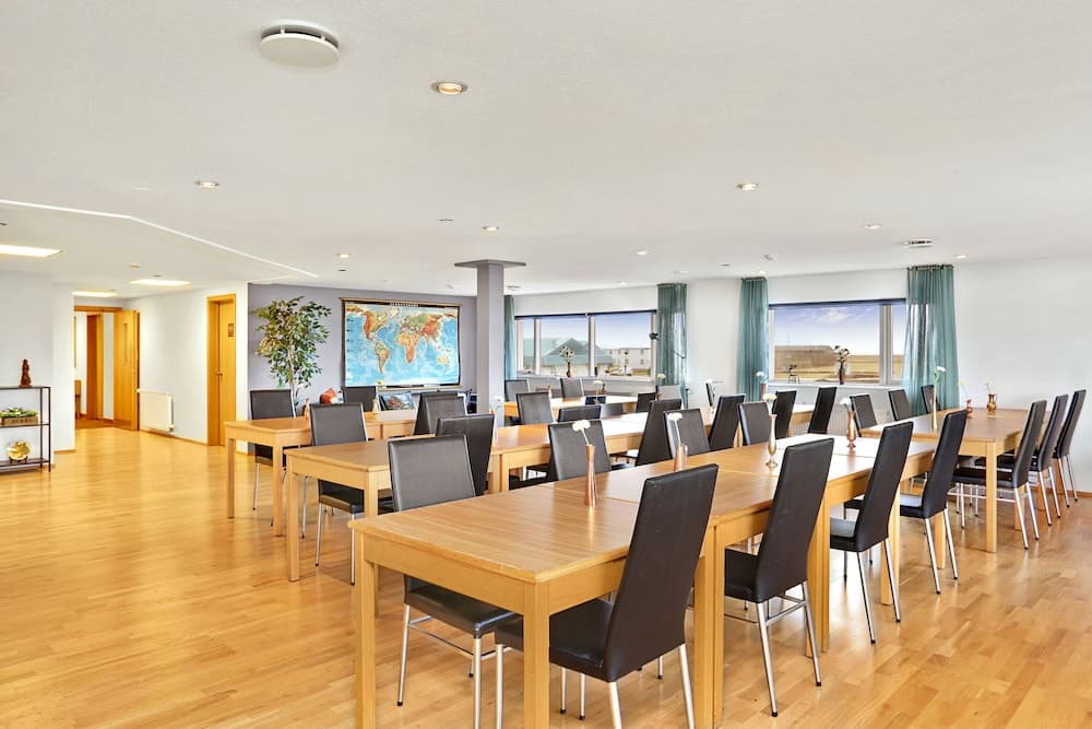 Eldey Airport Hotel