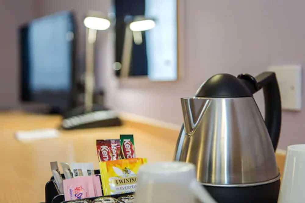 Holiday Inn Express Manchester Airport by IHG