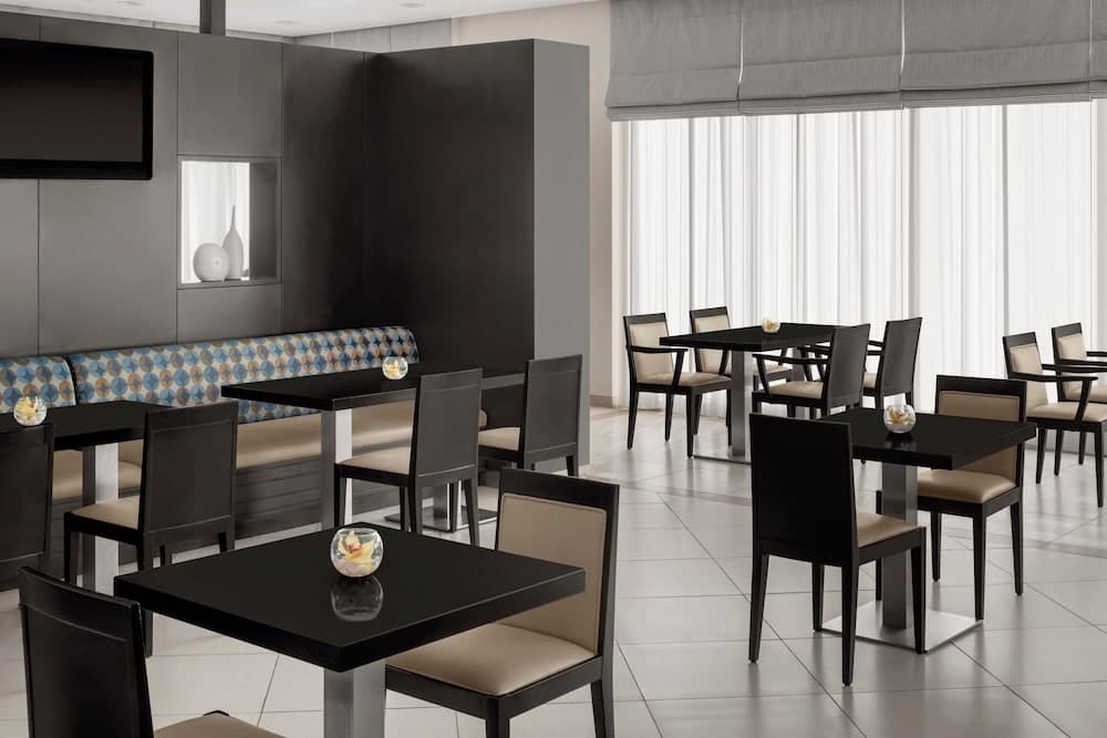 Holiday Inn Express Dubai Jumeirah by IHG