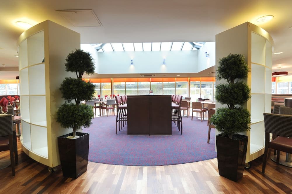 Park Inn by Radisson Birmingham Walsall M6 J9
