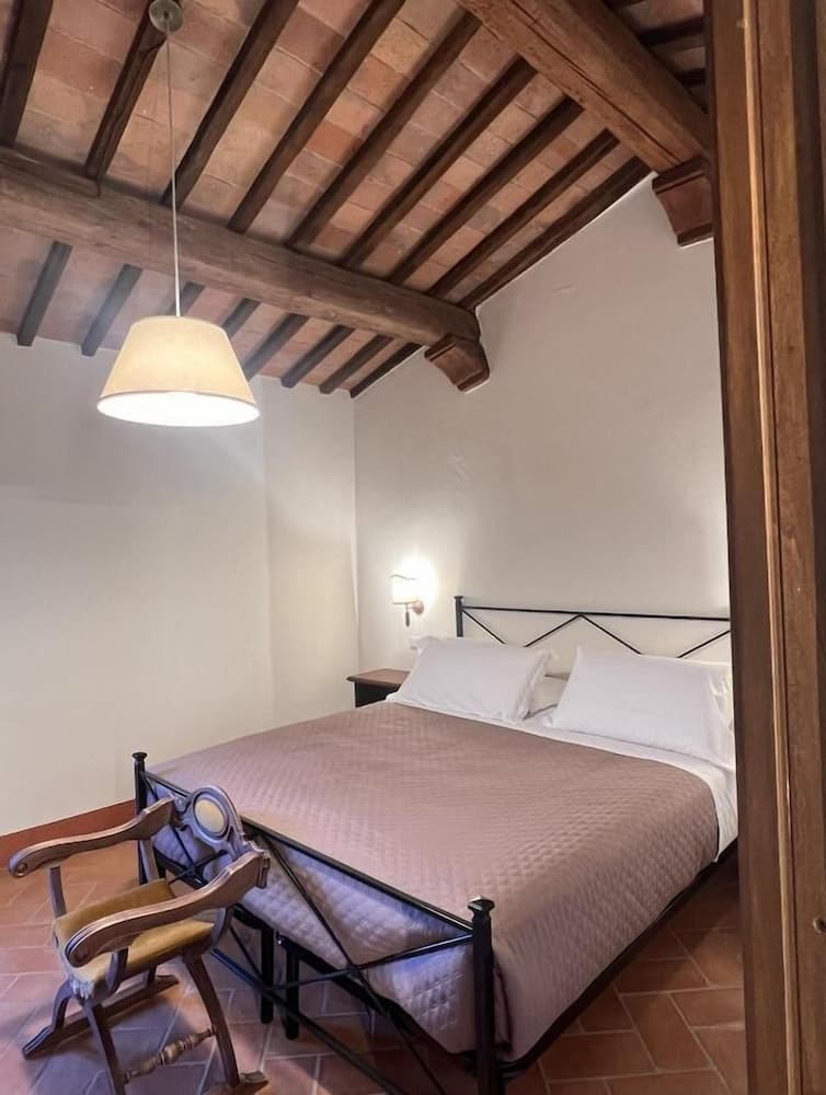 Rocca d'Orcia Suites and Villas