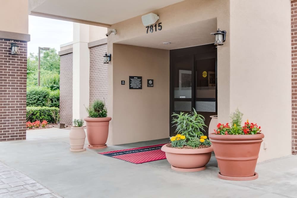 Hampton Inn Bellevue / Nashville-I-40 West