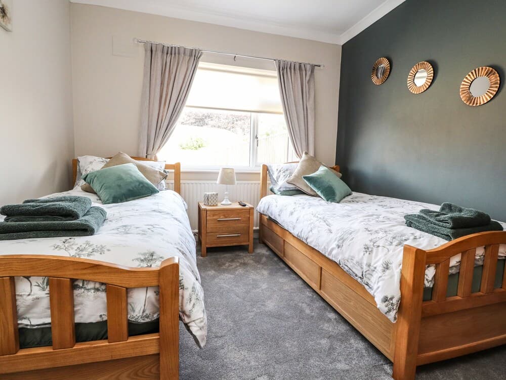 2 Pine Grove