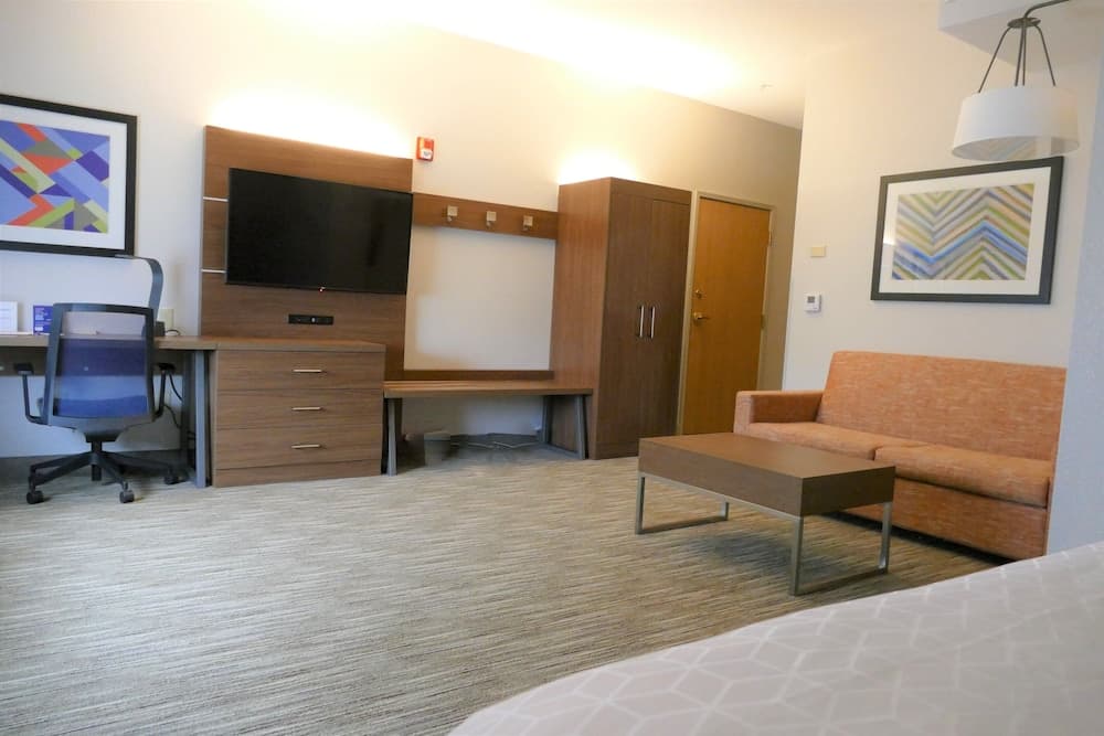 Holiday Inn Express Lebanon by IHG