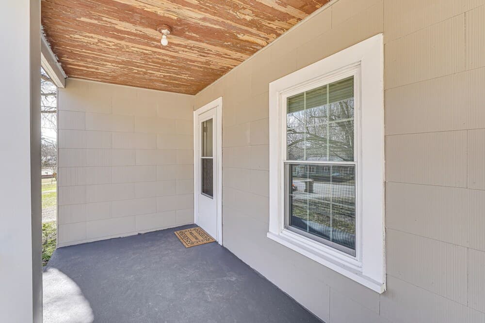 Close to Shops, Eats & Hospital: Roxboro Retreat