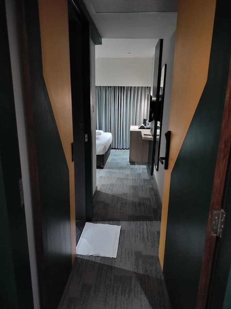 GP Xpress Inn by RAK Rooms