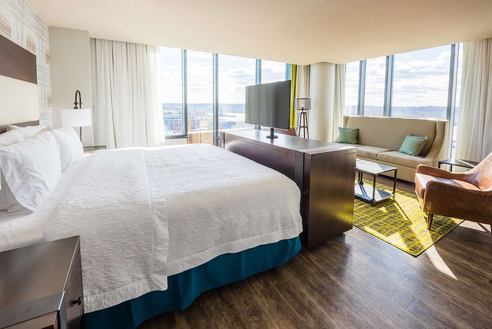 Hampton Inn & Suites Washington DC-Navy Yard