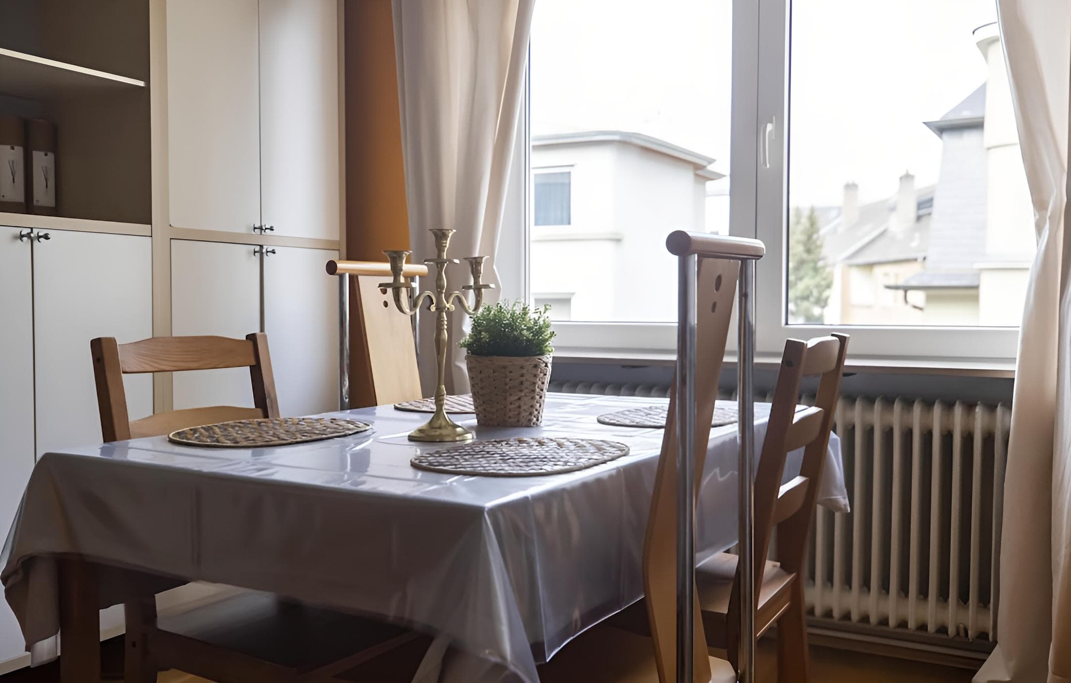 Bright 1BR Apartment City Center