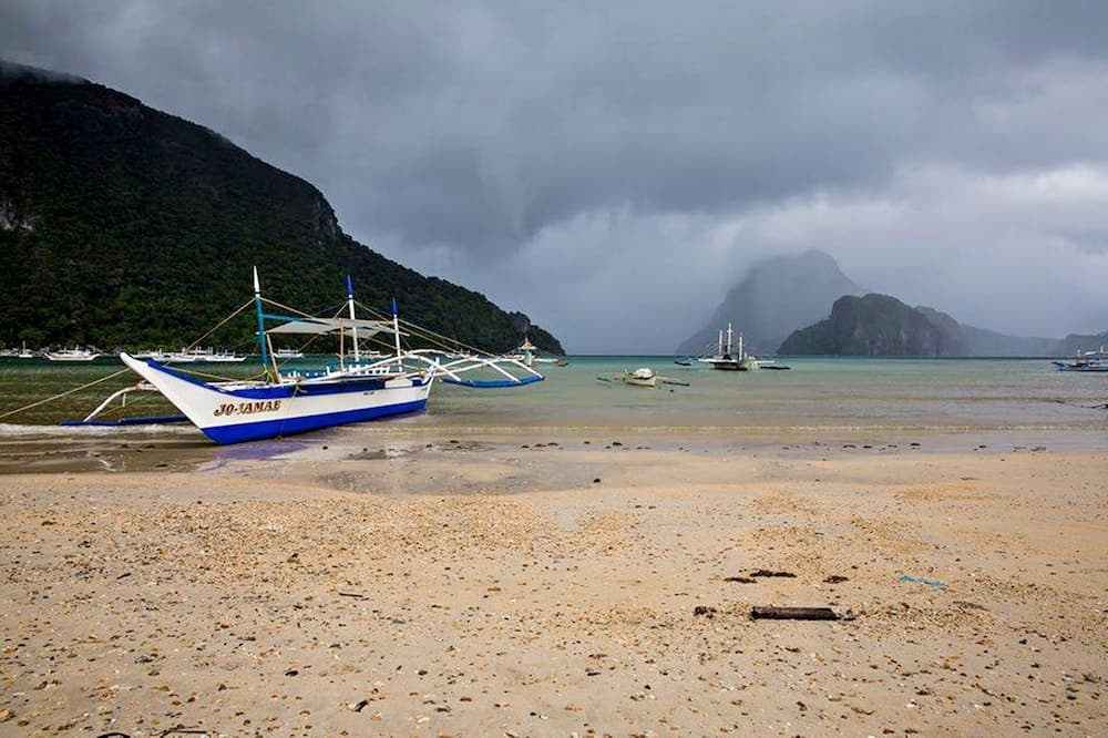 El Nido Reef Strand Resort