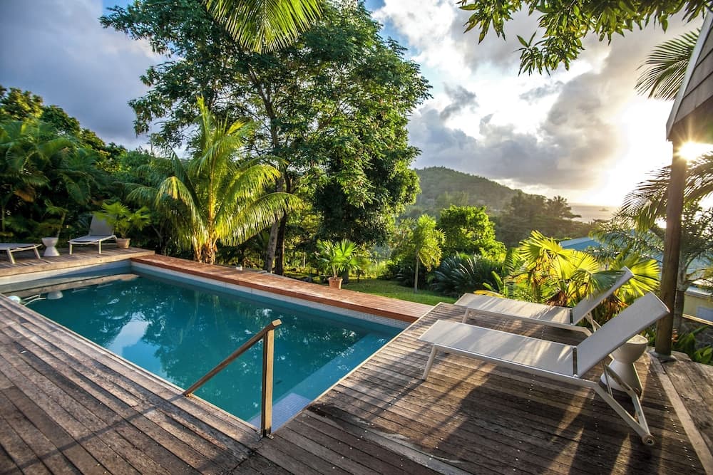 Red Coconut Self Catering