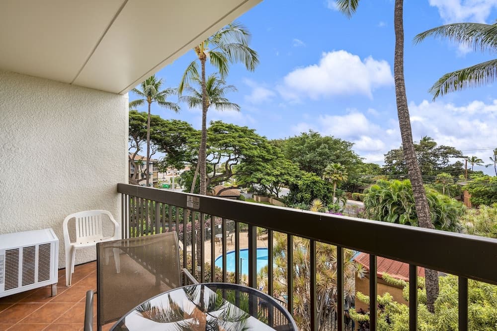 Maui Vista 1-308 - Steps From the Beach, Renovated, Ocean Views, New Windows, AC