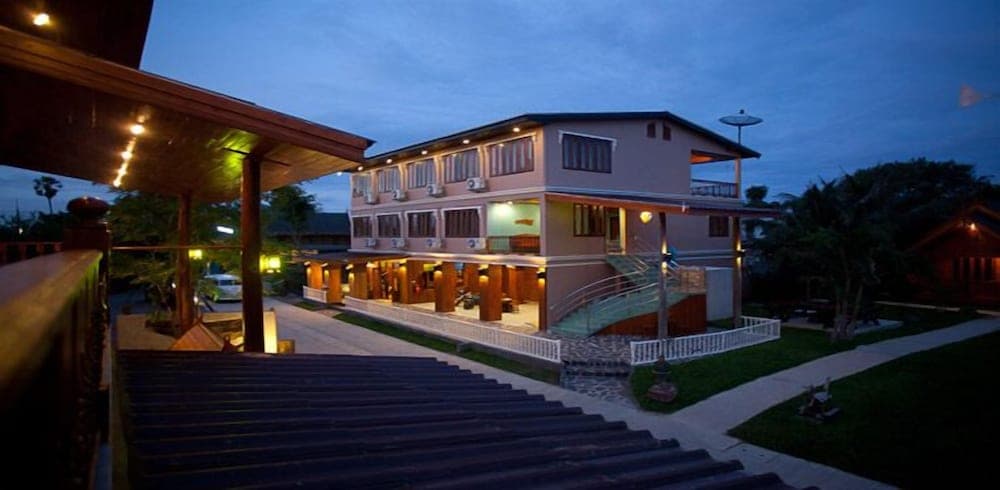 Srisawat Resort