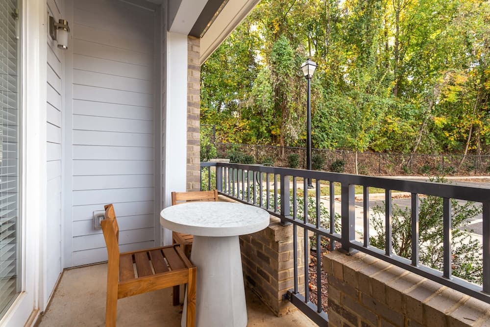 Kasa FreeMoreWest Charlotte