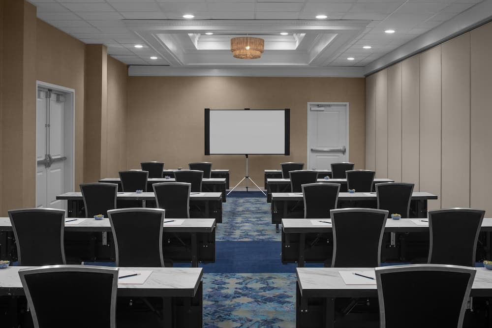 Hotel Indigo Mount Pleasant by IHG