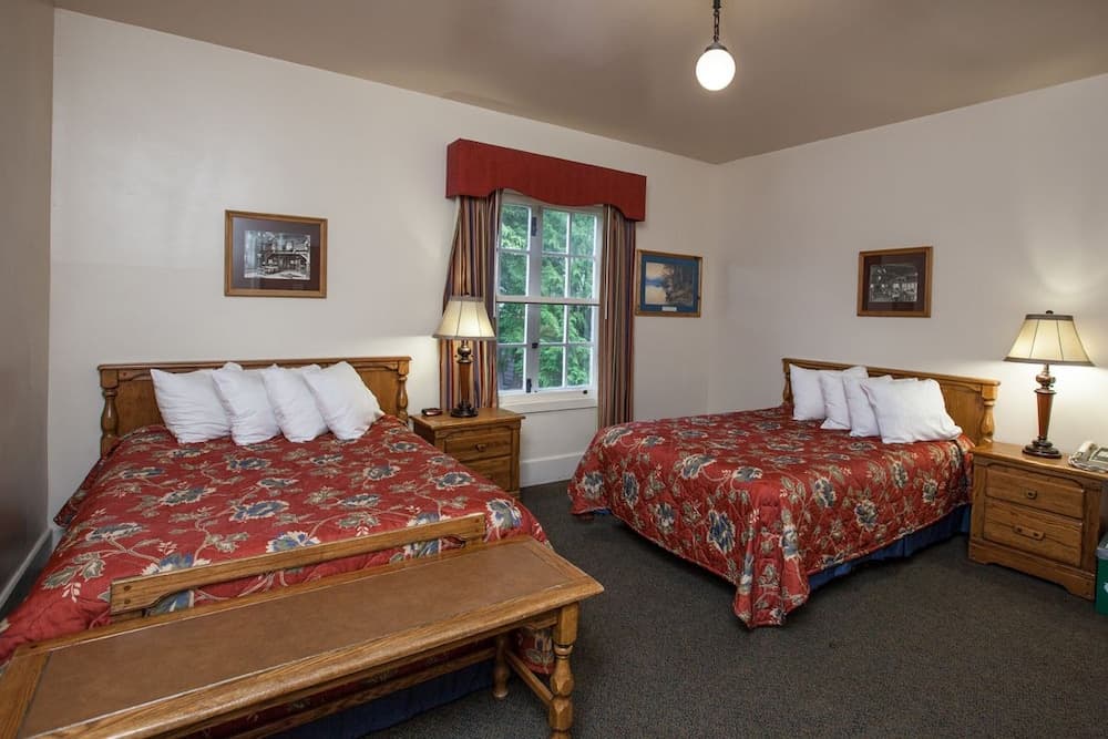 Lake McDonald Lodge - Inside the Park