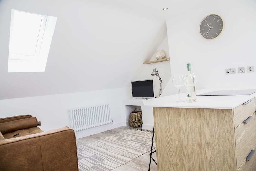 Barber Shop Flat