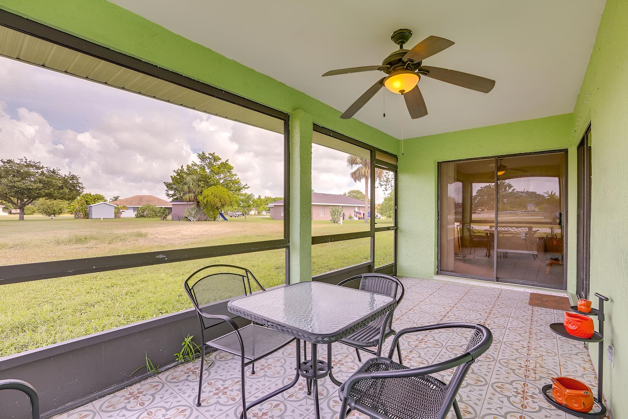 Family-friendly Lehigh Acres Home: Screened Porch!
