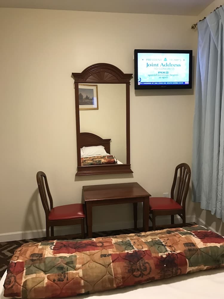 Waterbury Motel