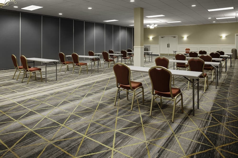 Holiday Inn Hotel & Suites Boston - Peabody by IHG