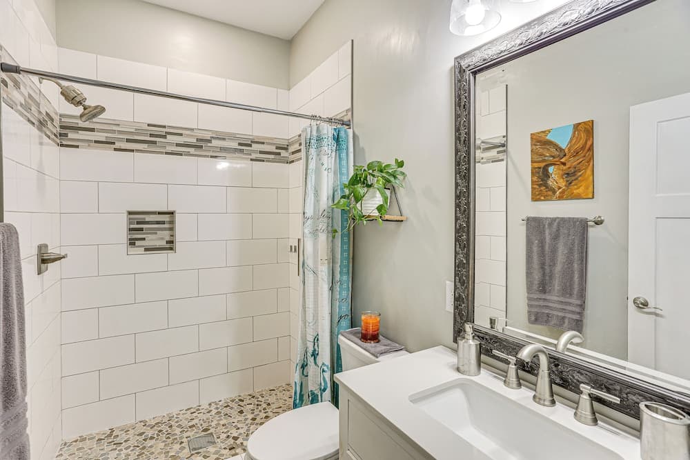 6 Mi to Downtown: Apartment in Chattanooga!