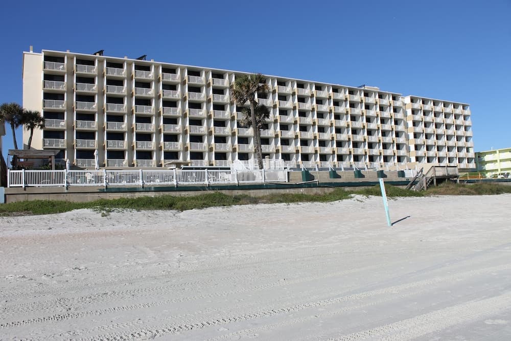 The Maverick Resort