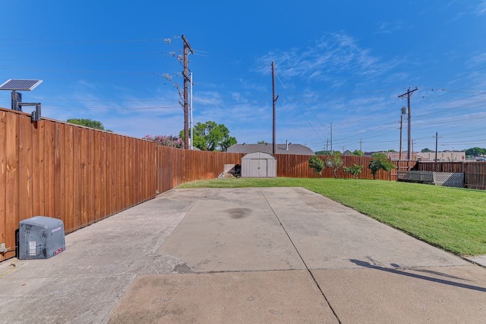 Pet-friendly Family Home 3 Mi to Lake Lewisville