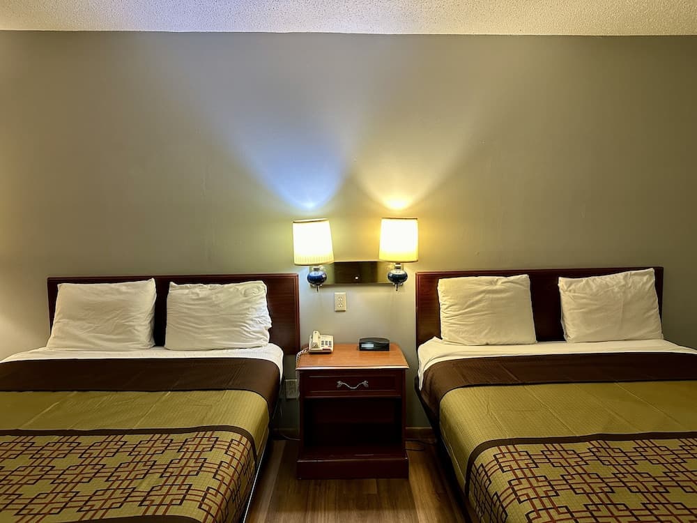 Thunderbird Motor Inn Baraboo