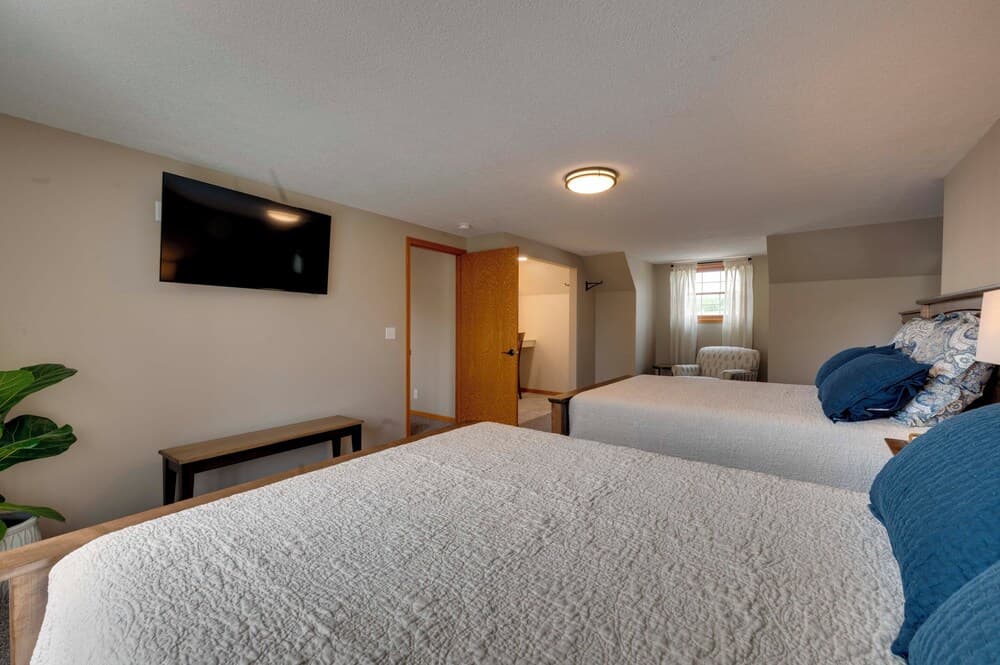 Game Room + Patio: 'bremer House Waverly Rental'