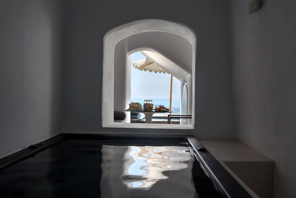 Nefeles Luxury Suites