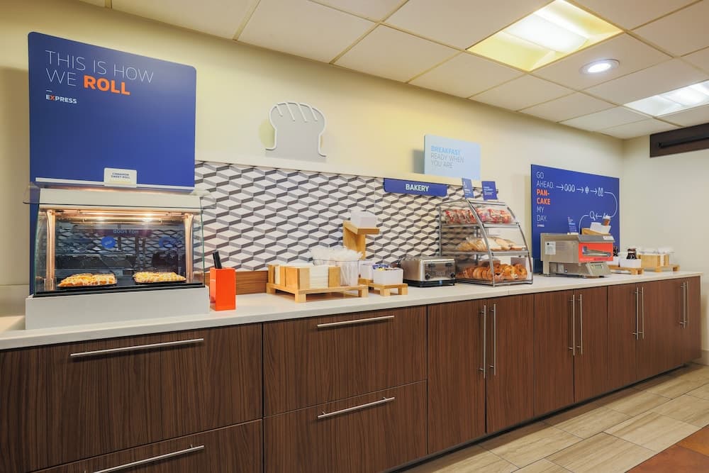 Holiday Inn Express Burlington by IHG