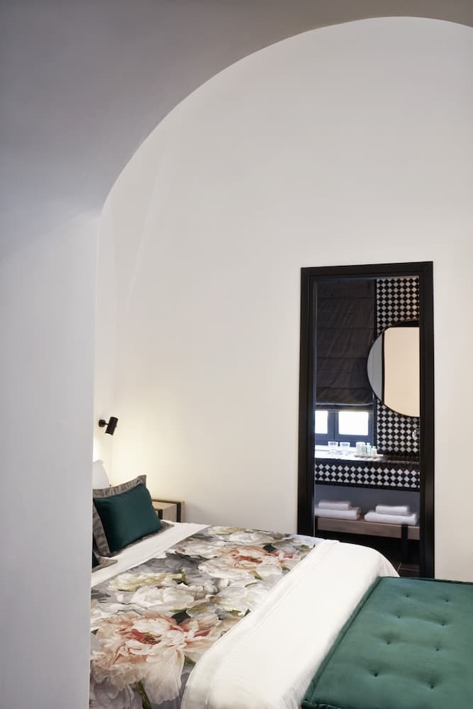Katikies Garden Santorini - The Leading Hotels Of The World