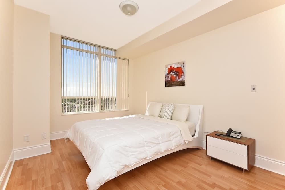 NAPA Furnished Suites - Square One