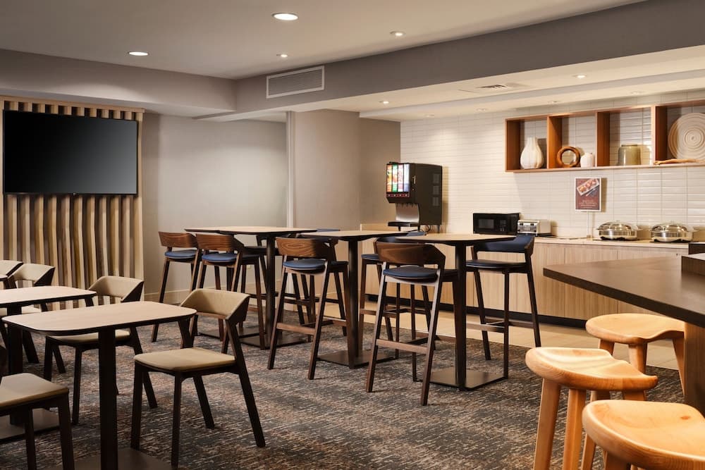 Springhill Suites By Marriott Metro Center