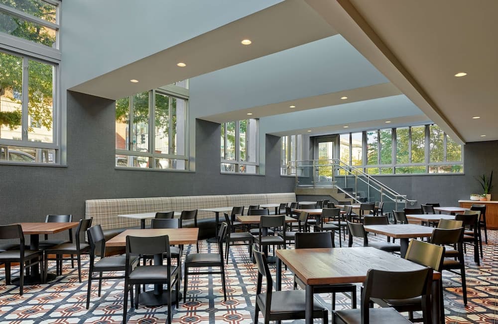 Embassy Suites by Hilton Washington D.C. – Convention Center
