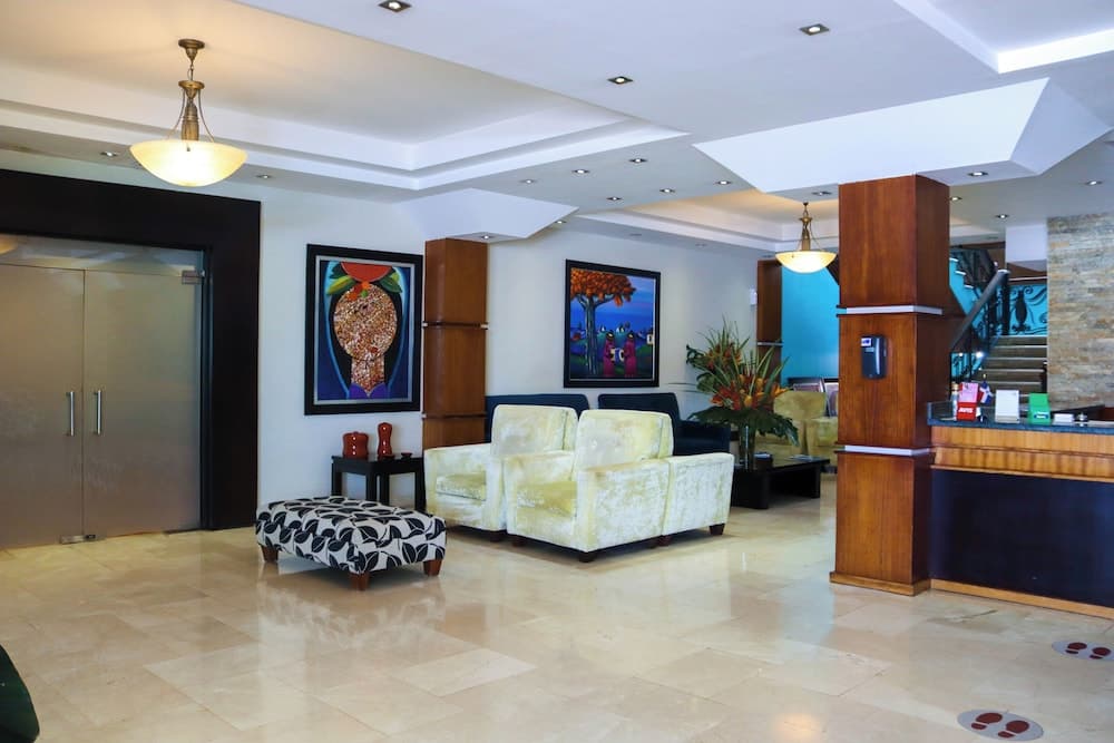 Hotel Century Plaza