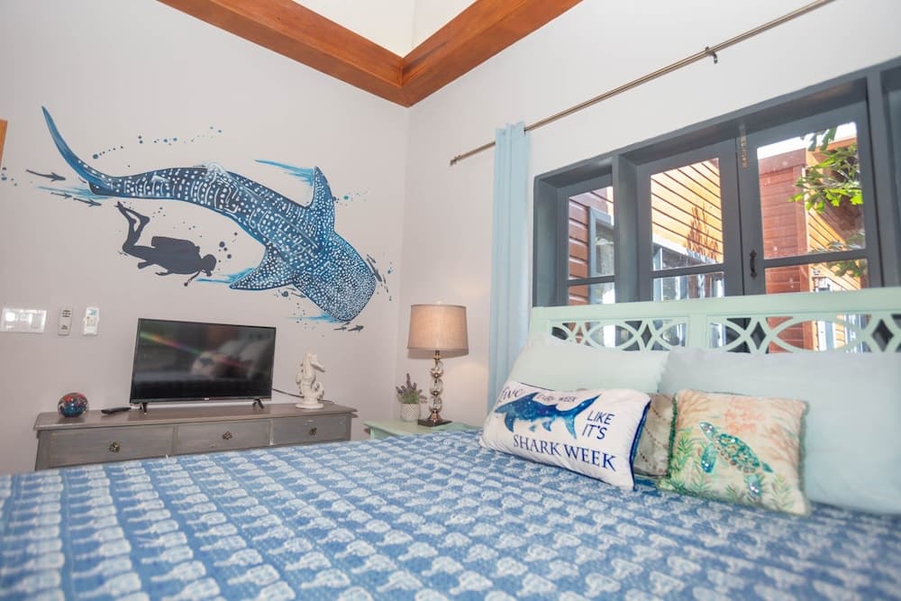 Casa Catarata 3 Bedroom Home by RedAwning