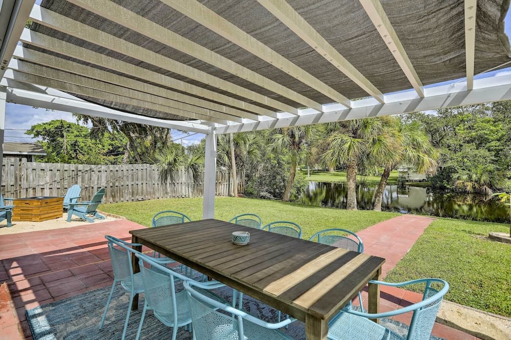 Merritt Island Home: Fire Pit & Canal Access!