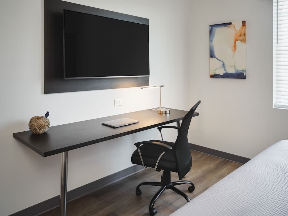 stayAPT Suites Tallahassee-Capitol