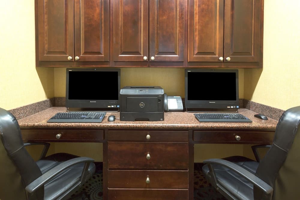 Holiday Inn Express Tower Center by IHG