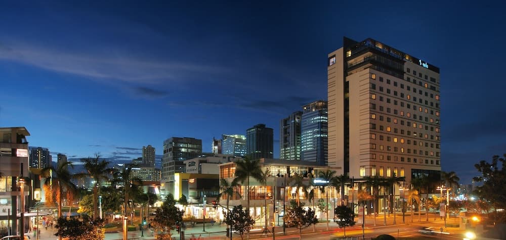 Seda Bonifacio Global City