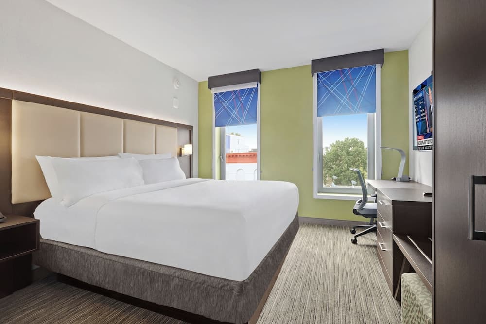 Hotel 1200